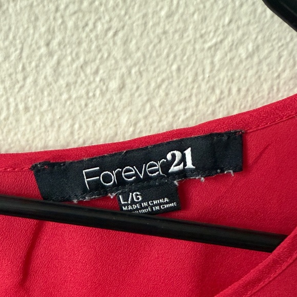 Red blouse - Picture 3 of 6